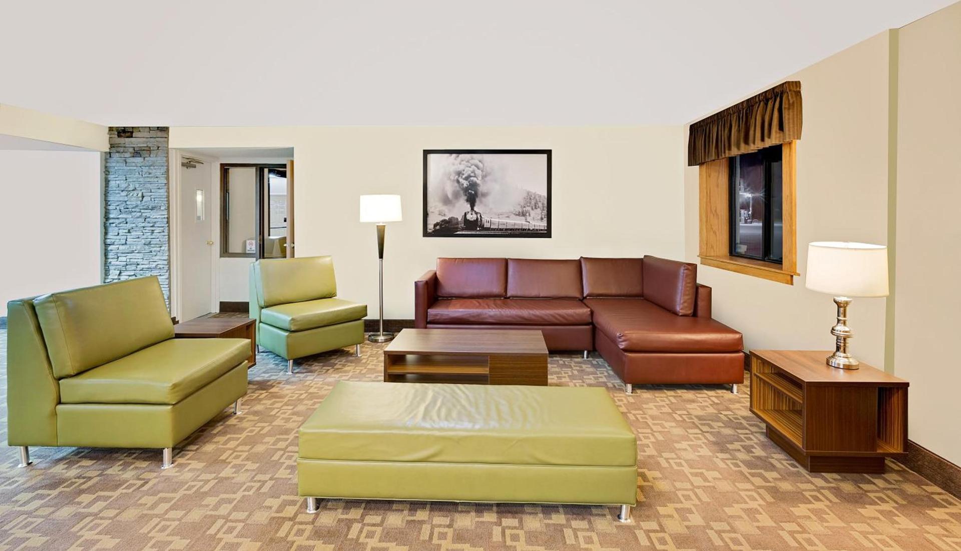 Super 8 by Wyndham St. James photo 4