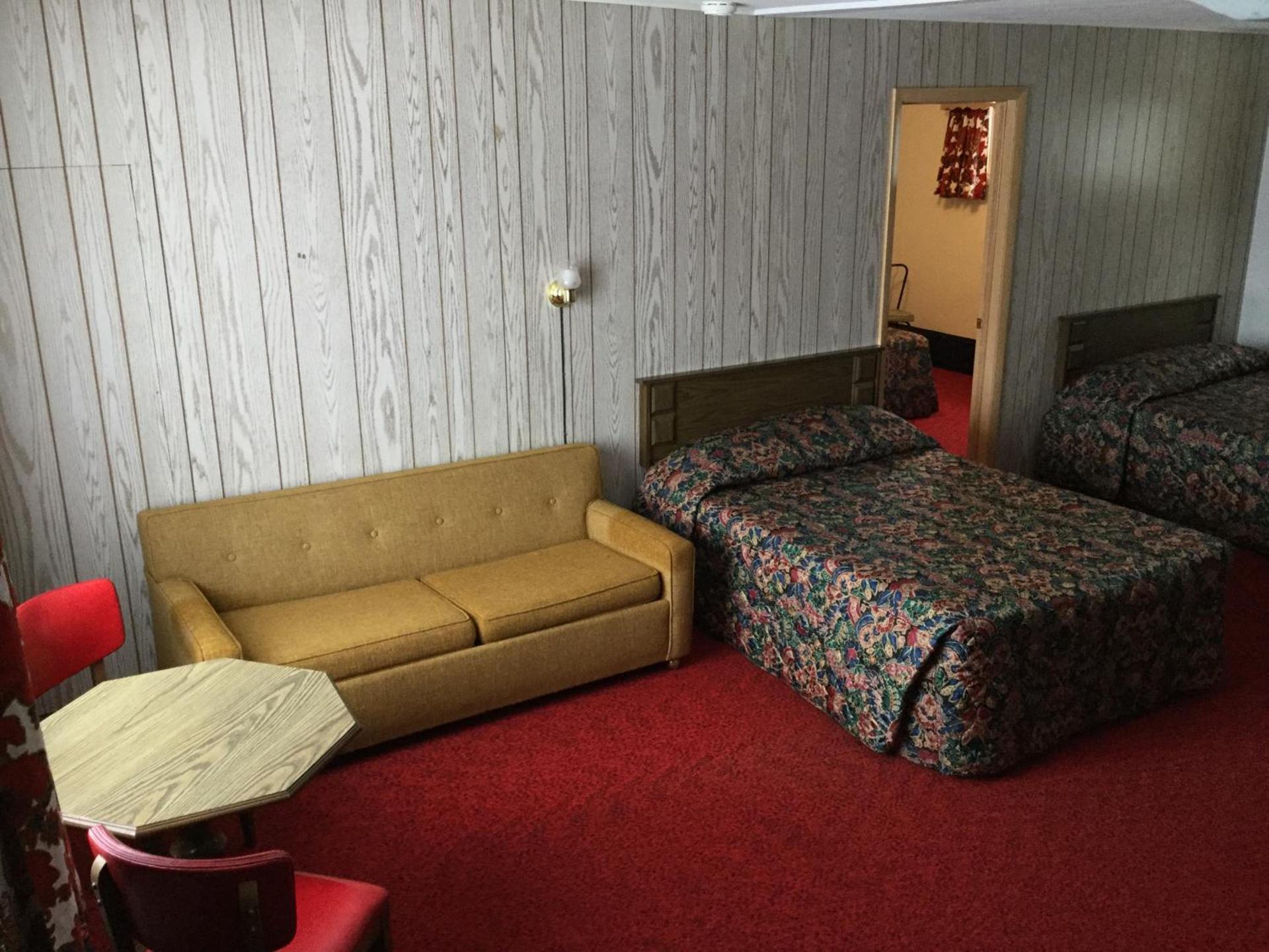 Cedars Motel photo 41