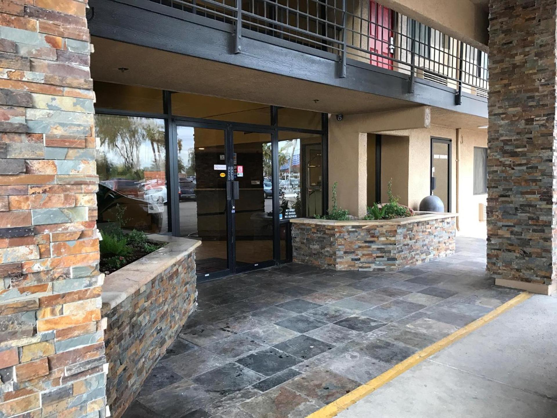 Travelers Inn - Phoenix photo 33