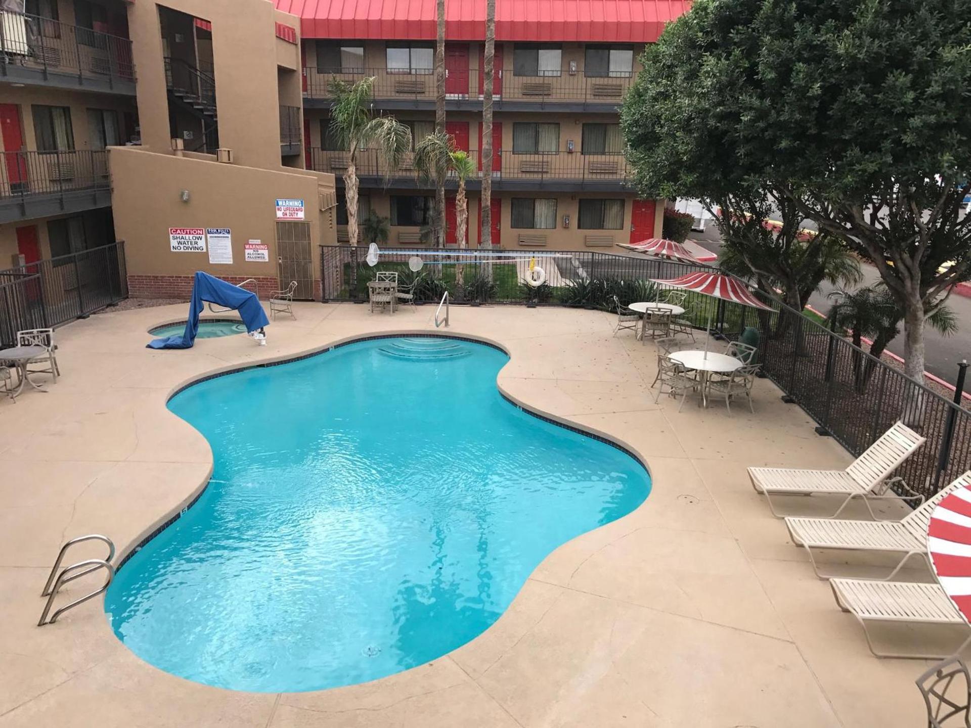 Travelers Inn - Phoenix photo 36