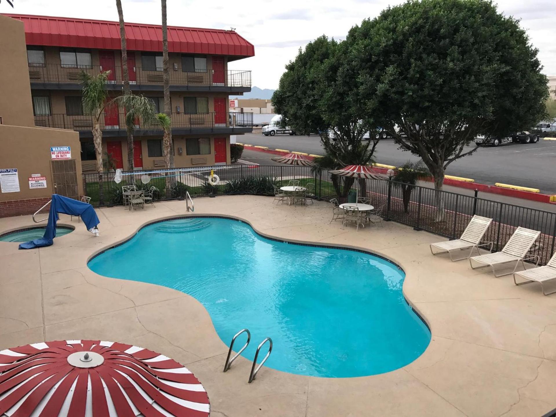 Travelers Inn - Phoenix photo 39