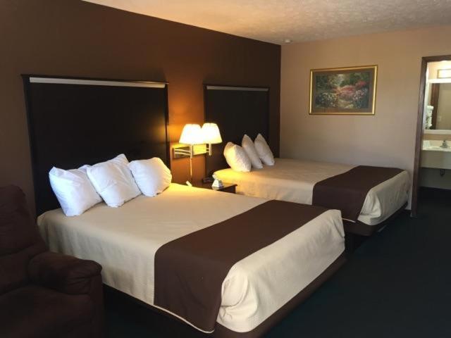 Americas Best Value Inn York photo 8