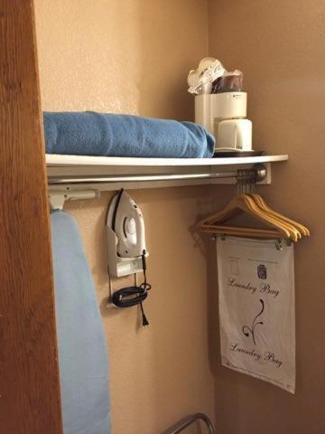 Americas Best Value Inn York photo 6