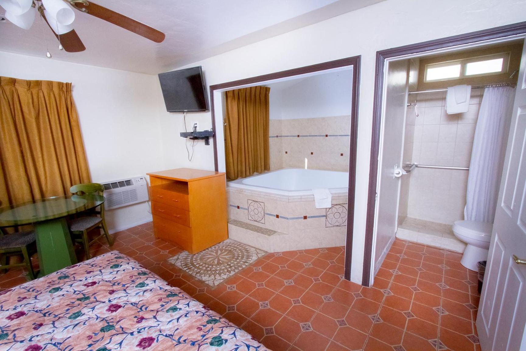 Mission Bell Motel photo 5