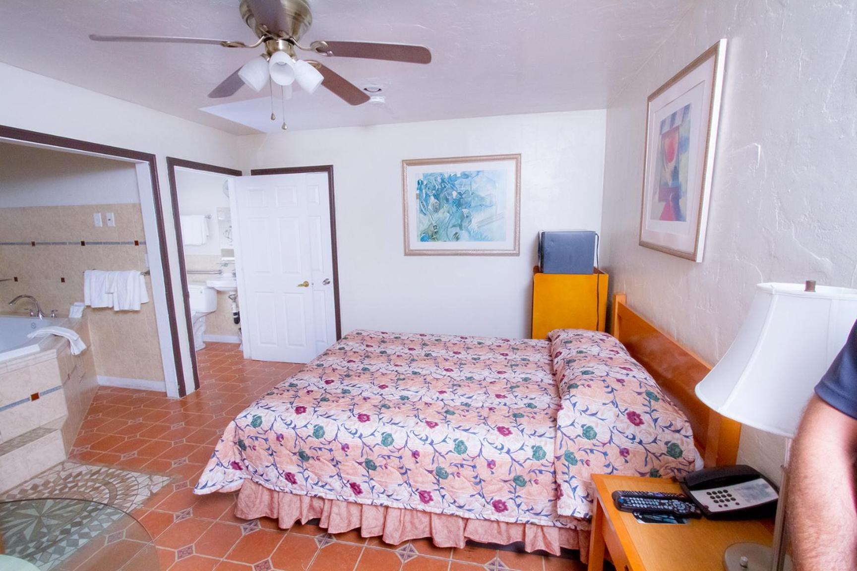 Mission Bell Motel photo 7