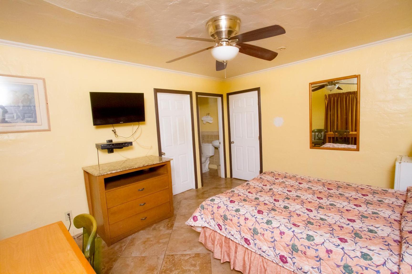 Mission Bell Motel photo 13