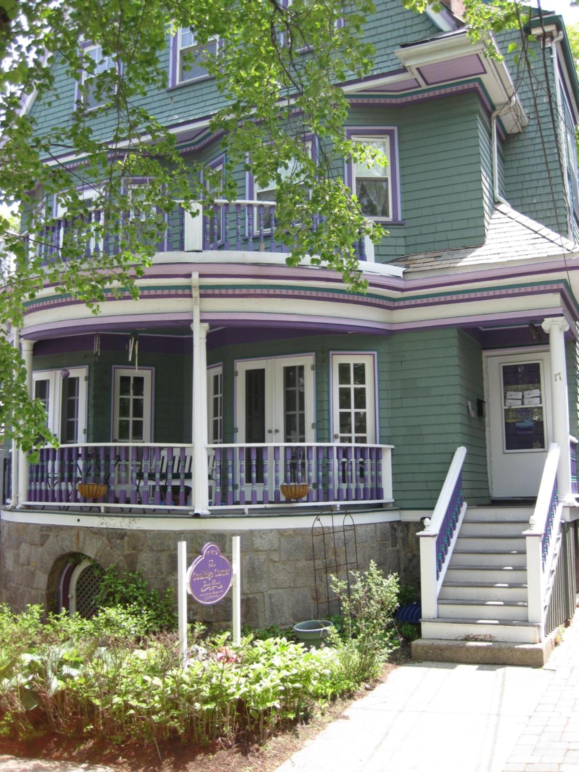 The Coolidge Corner Guest House: A Brookline Bed and Breakfast photo 26