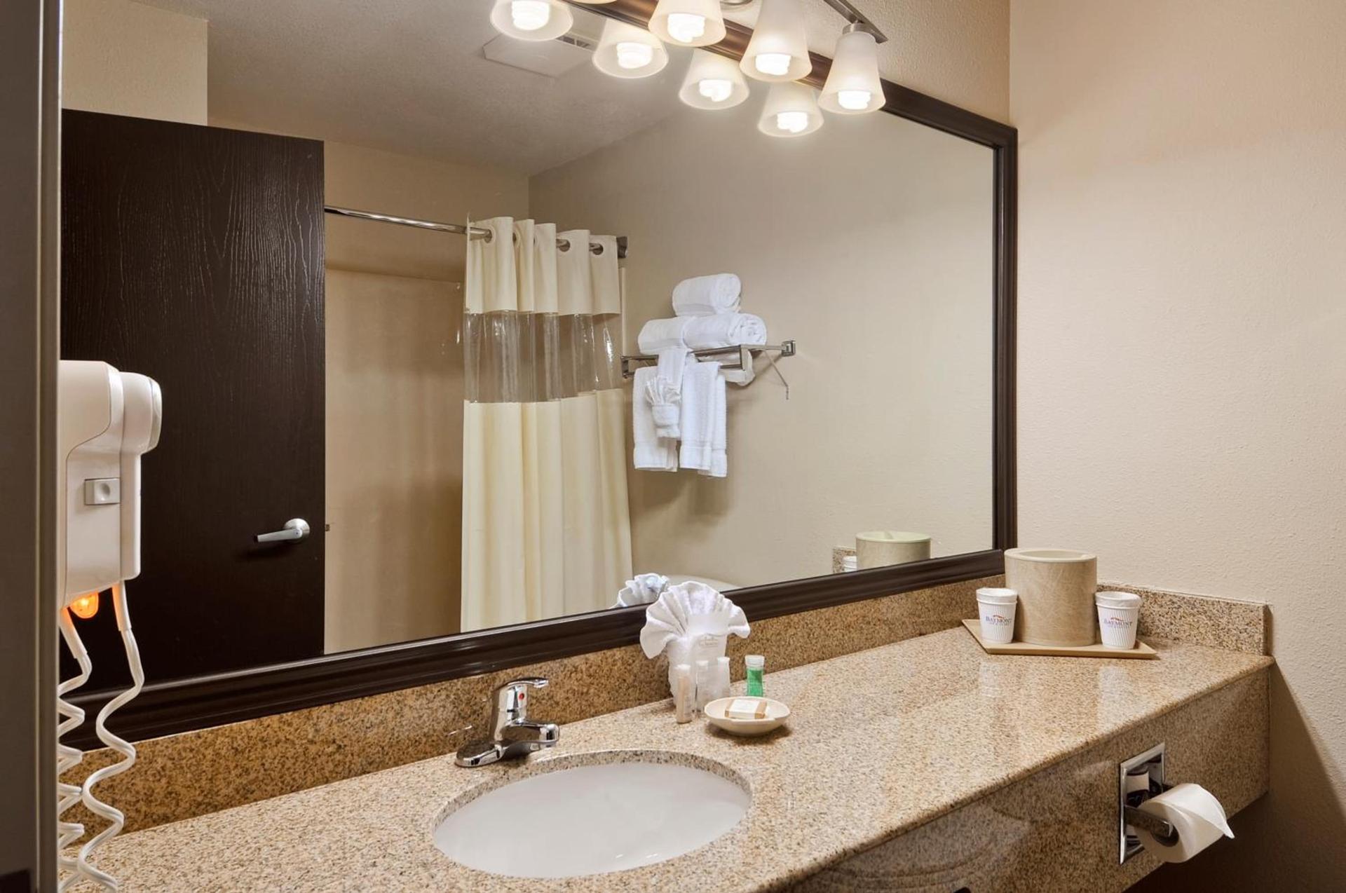 Baymont by Wyndham Dallas/ Love Field photo 22