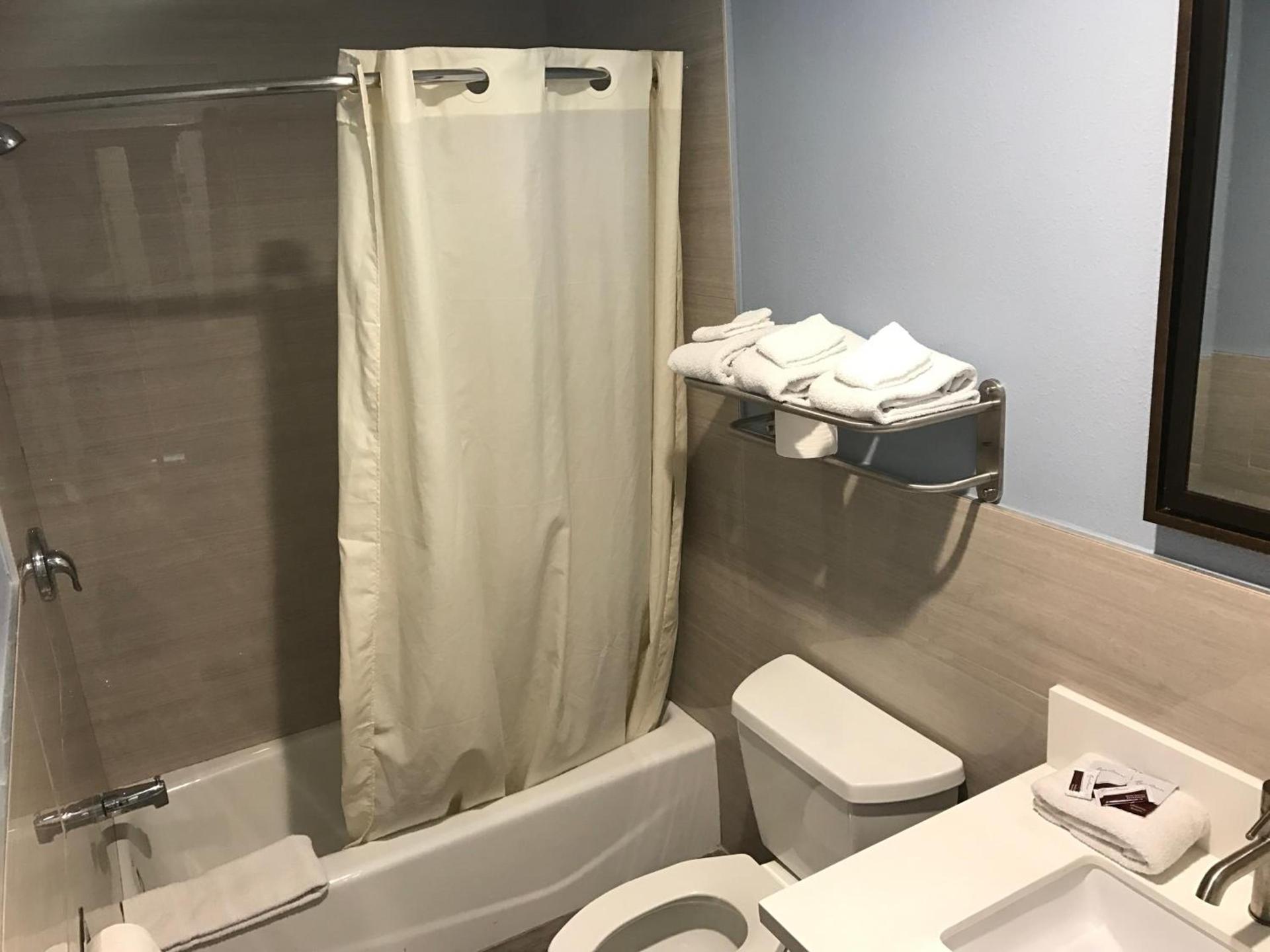 Empire Inn photo 9