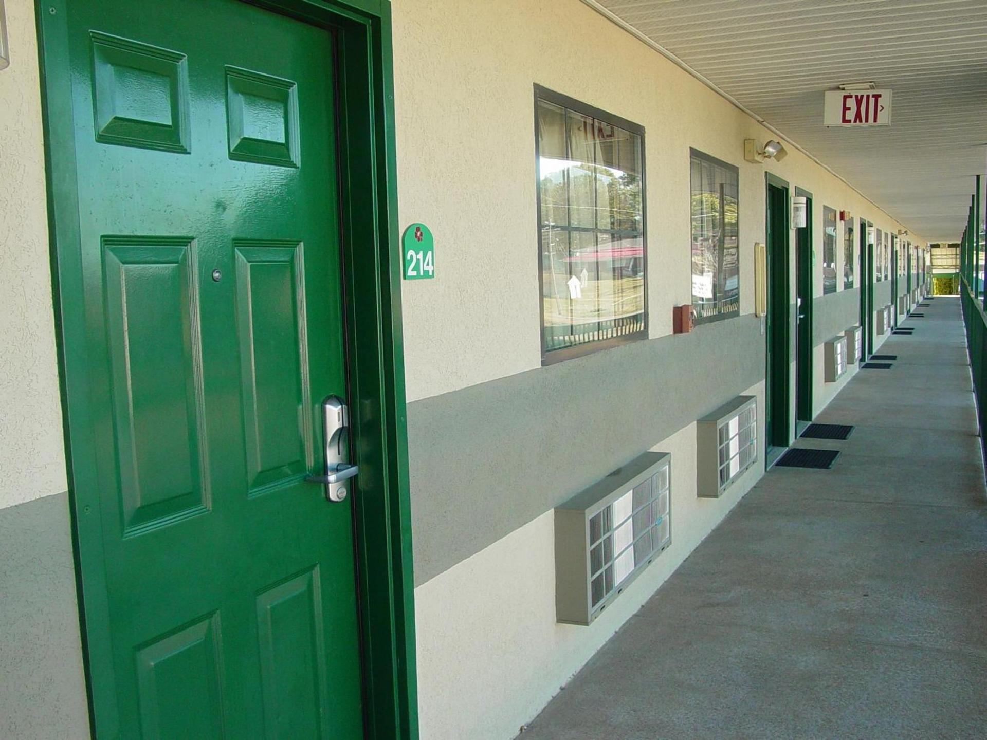 Garden Inn & Suites photo 11