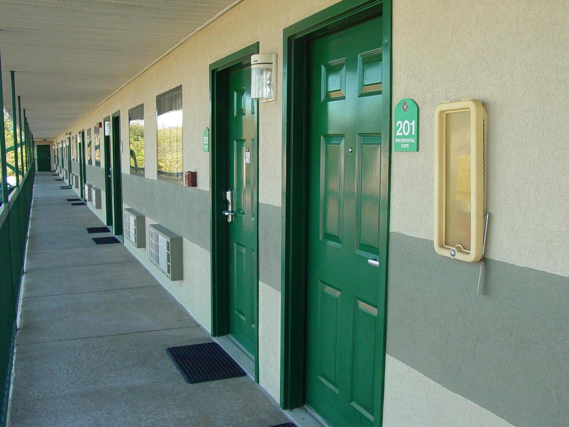 Garden Inn & Suites photo 12
