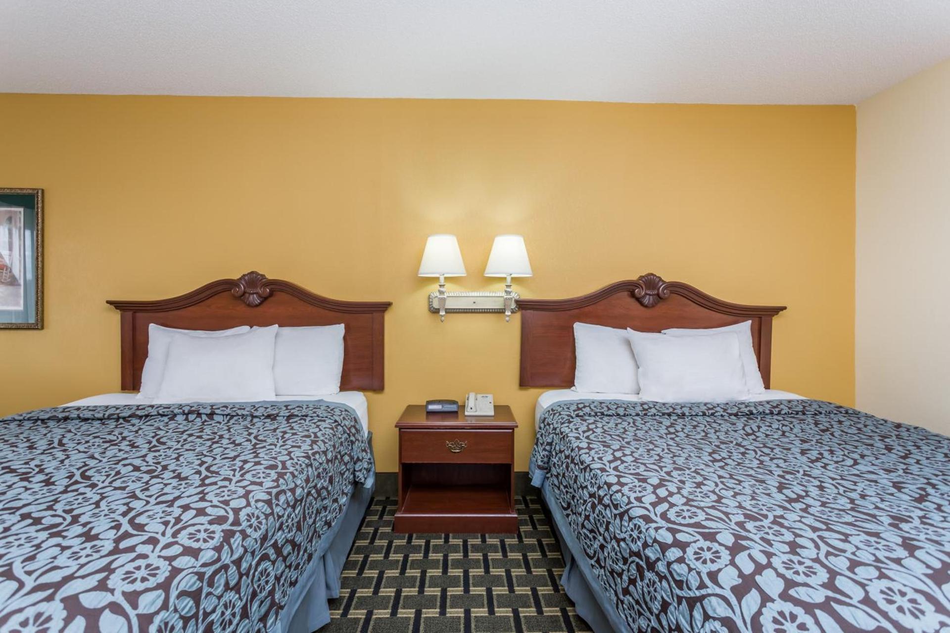 Days Inn & Suites by Wyndham Warner Robins Near Robins AFB photo 22