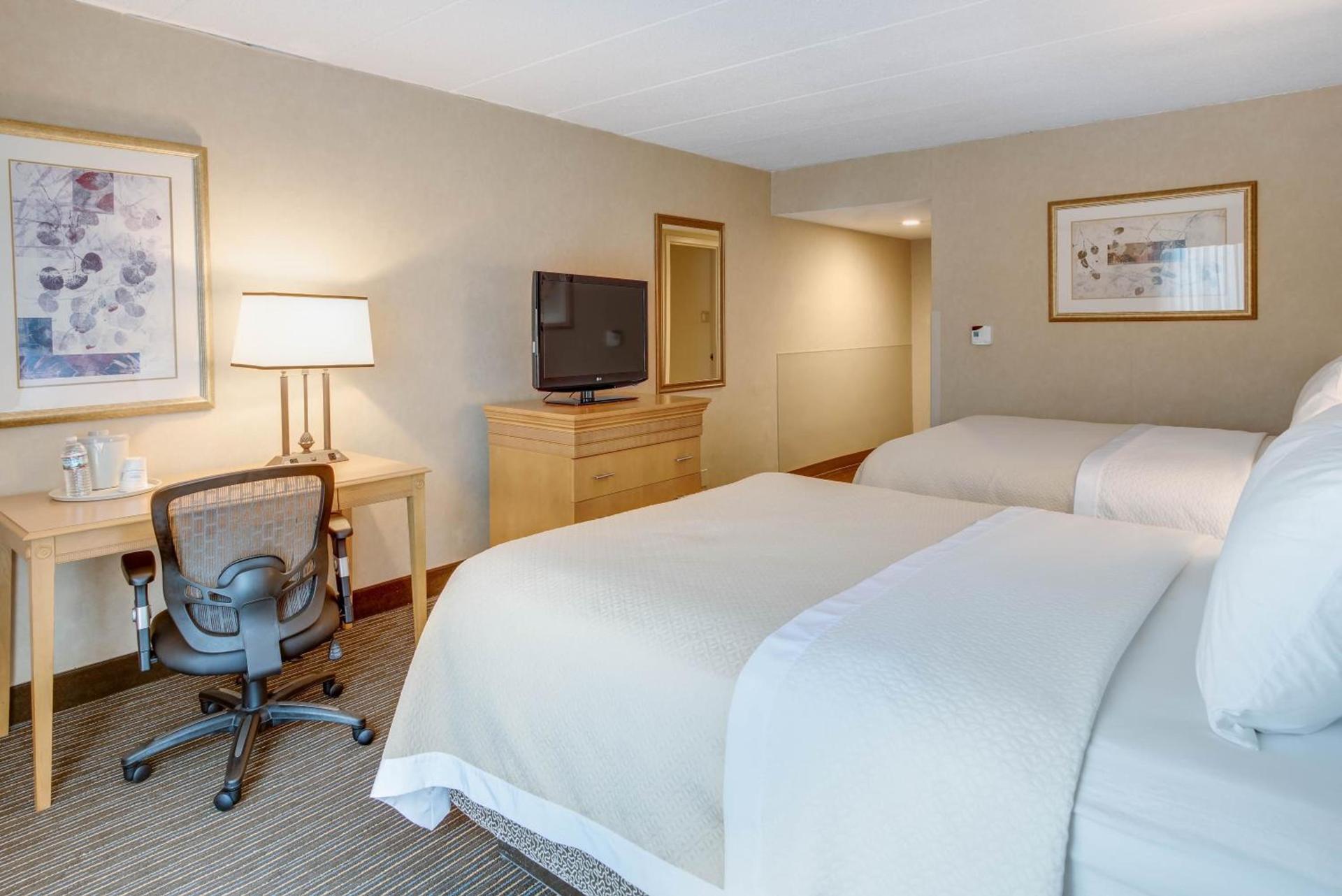 Days Hotel by Wyndham Toms River Jersey Shore photo 6
