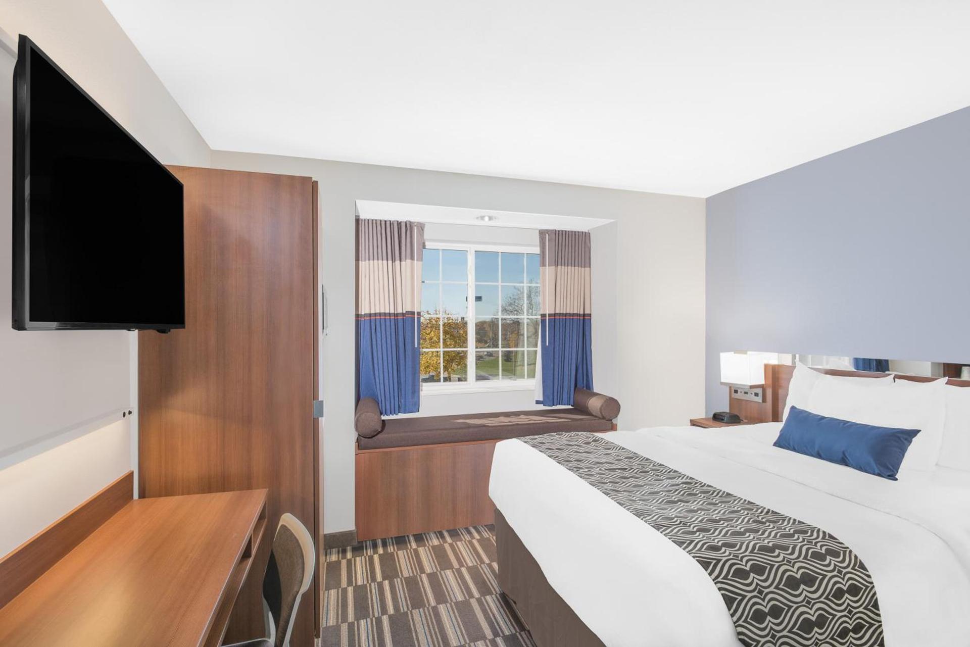 Microtel Inn & Suites by Wyndham Binghamton photo 15