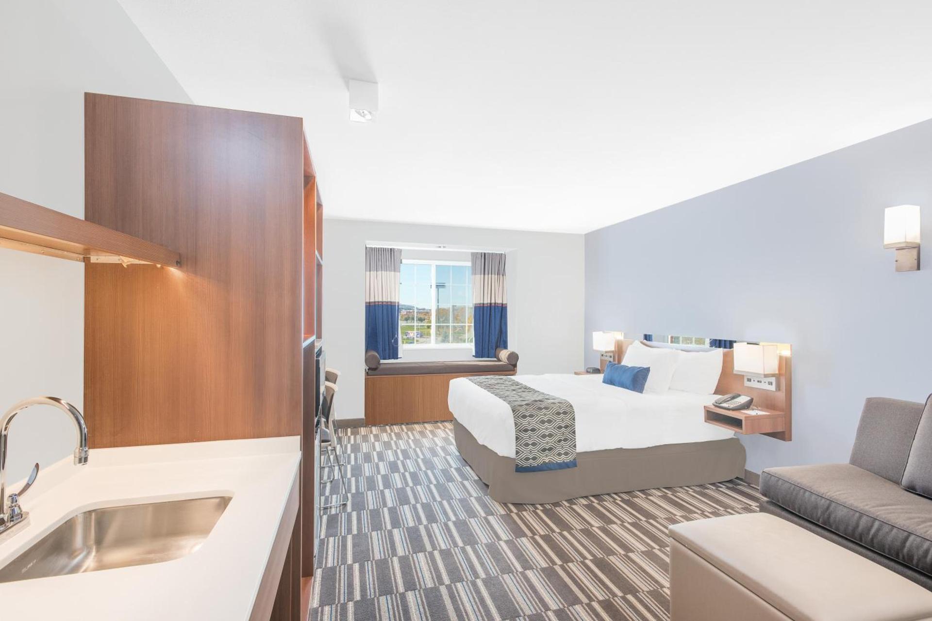 Microtel Inn & Suites by Wyndham Binghamton photo 17