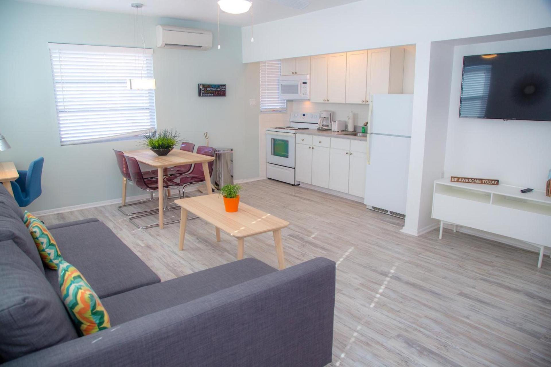 St. Pete Beach Suites photo 31