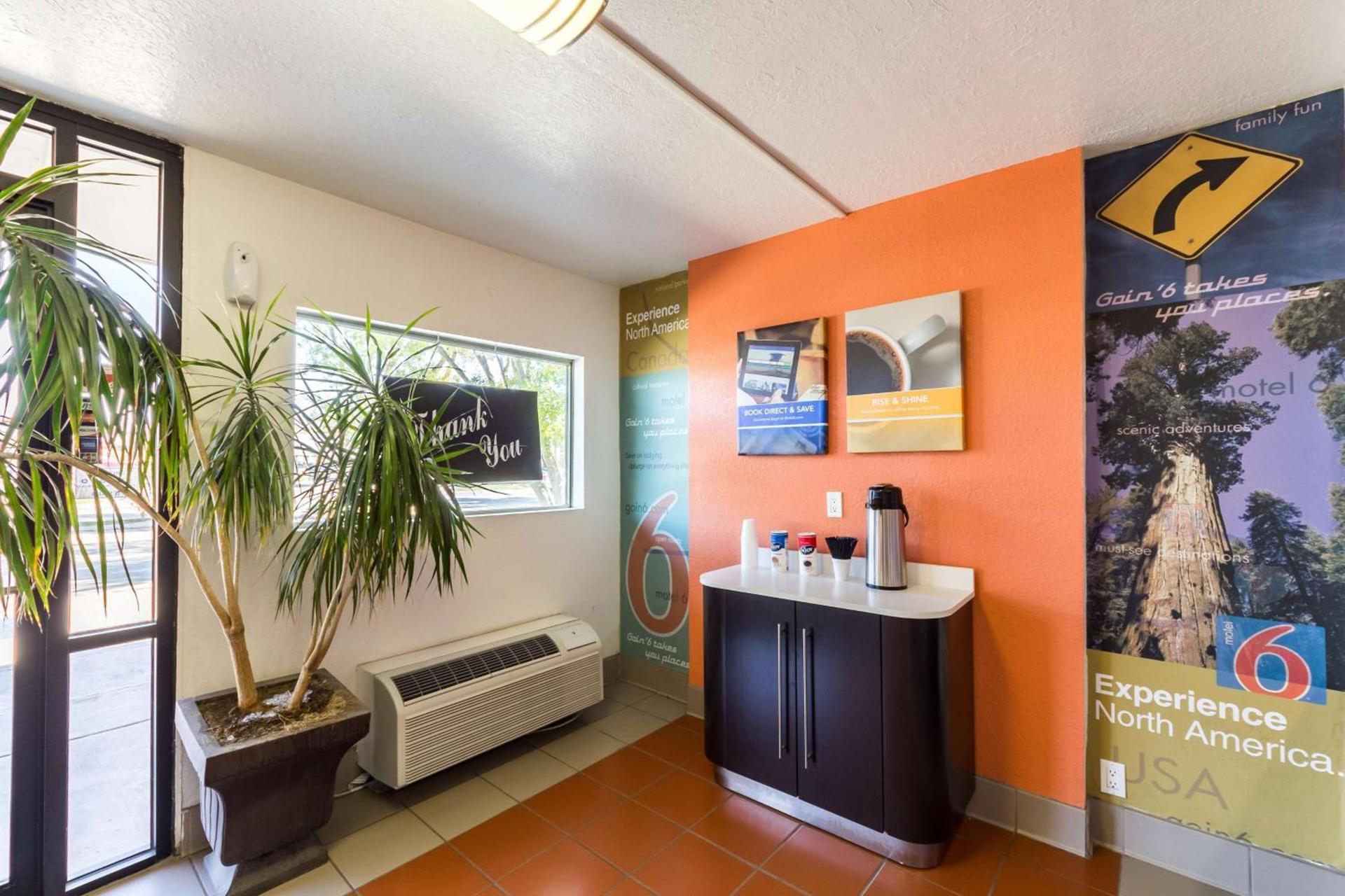 Motel 6-Uvalde, TX photo 37