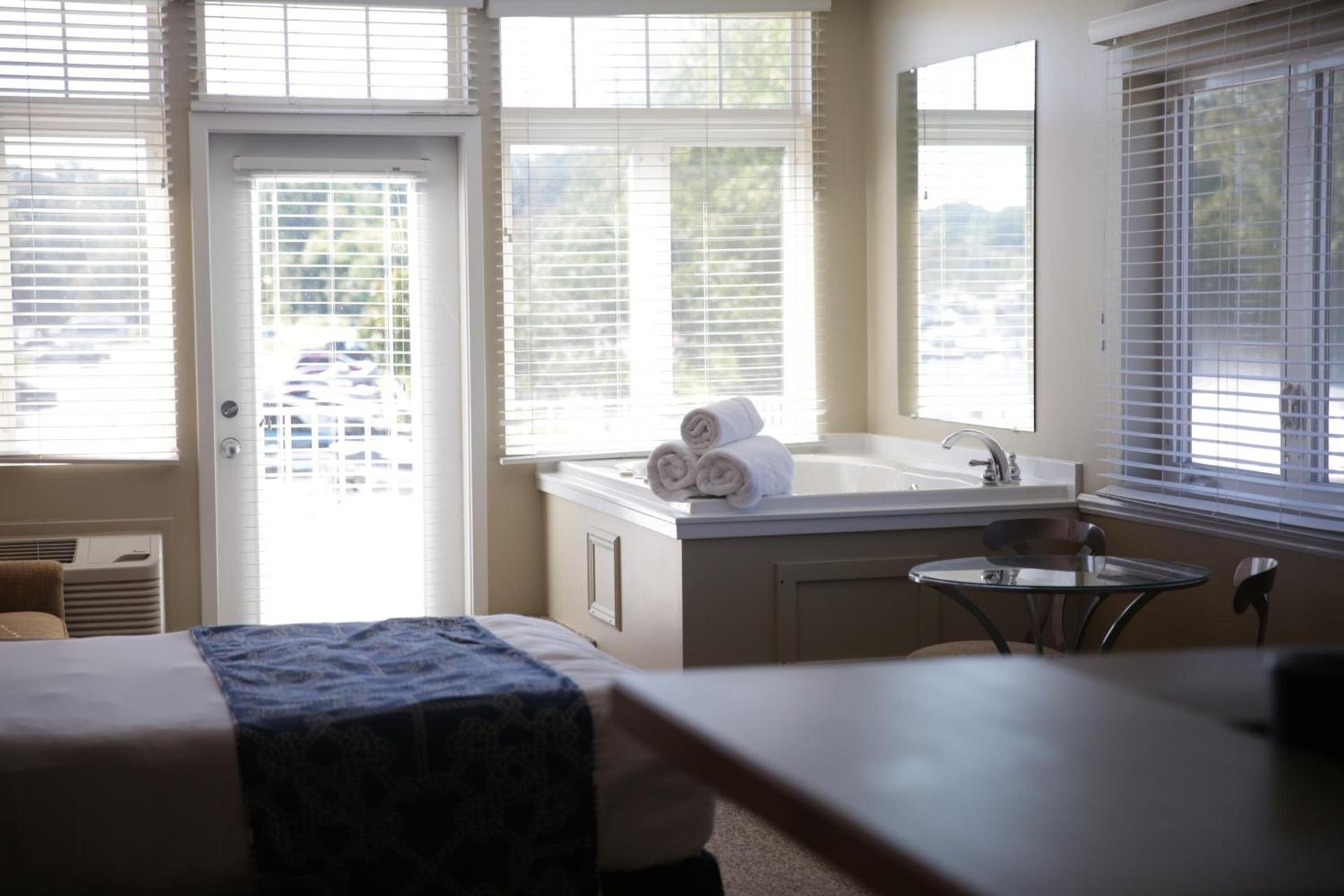 Weathervane Inn photo 27