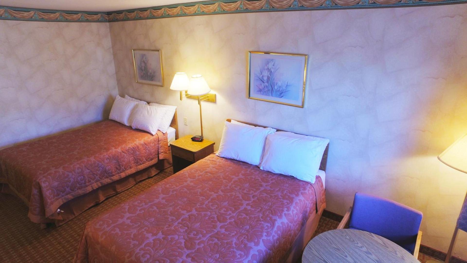 Value Inn Harrisburg-York photo 2