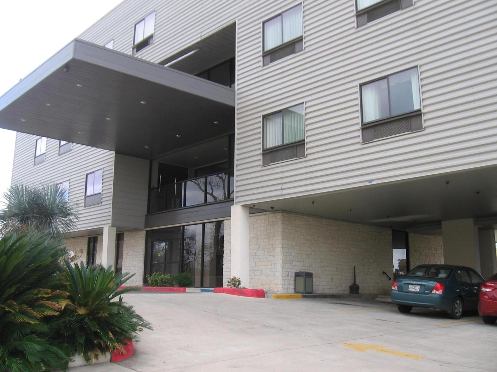 Baymont by Wyndham Columbus photo 73
