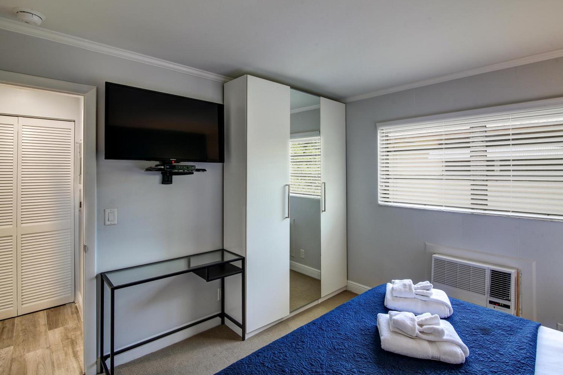 May-Dee Suites in Florida photo 37