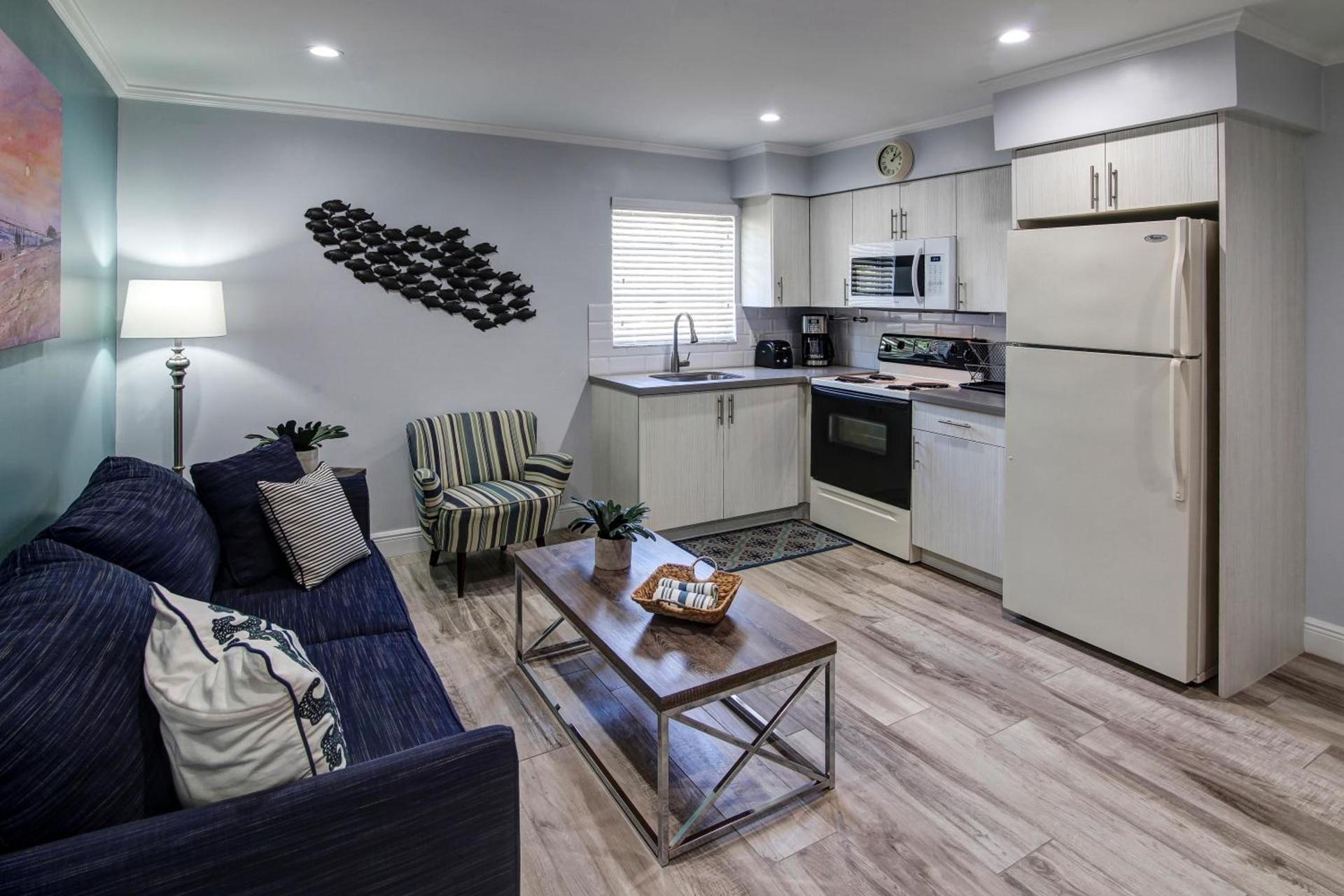 May-Dee Suites in Florida photo 56