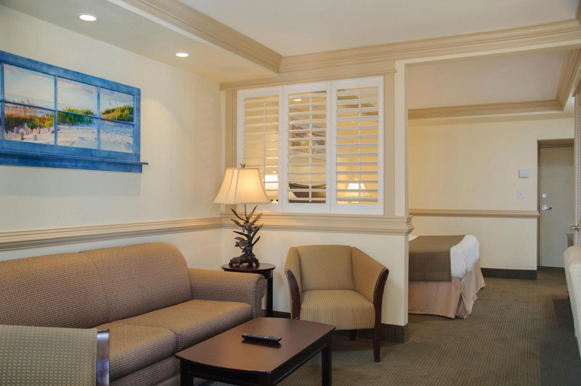 Shutters on the Banks photo 48