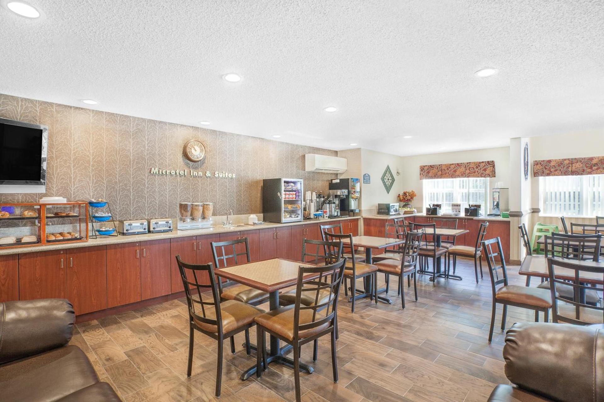 Microtel Inn and Suites - Salisbury photo 32