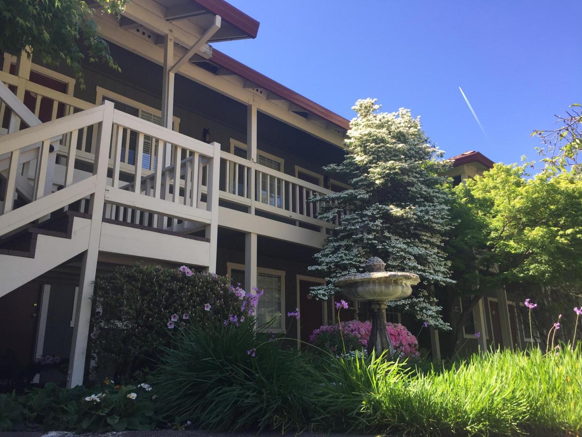 The Jack London Lodge photo 34