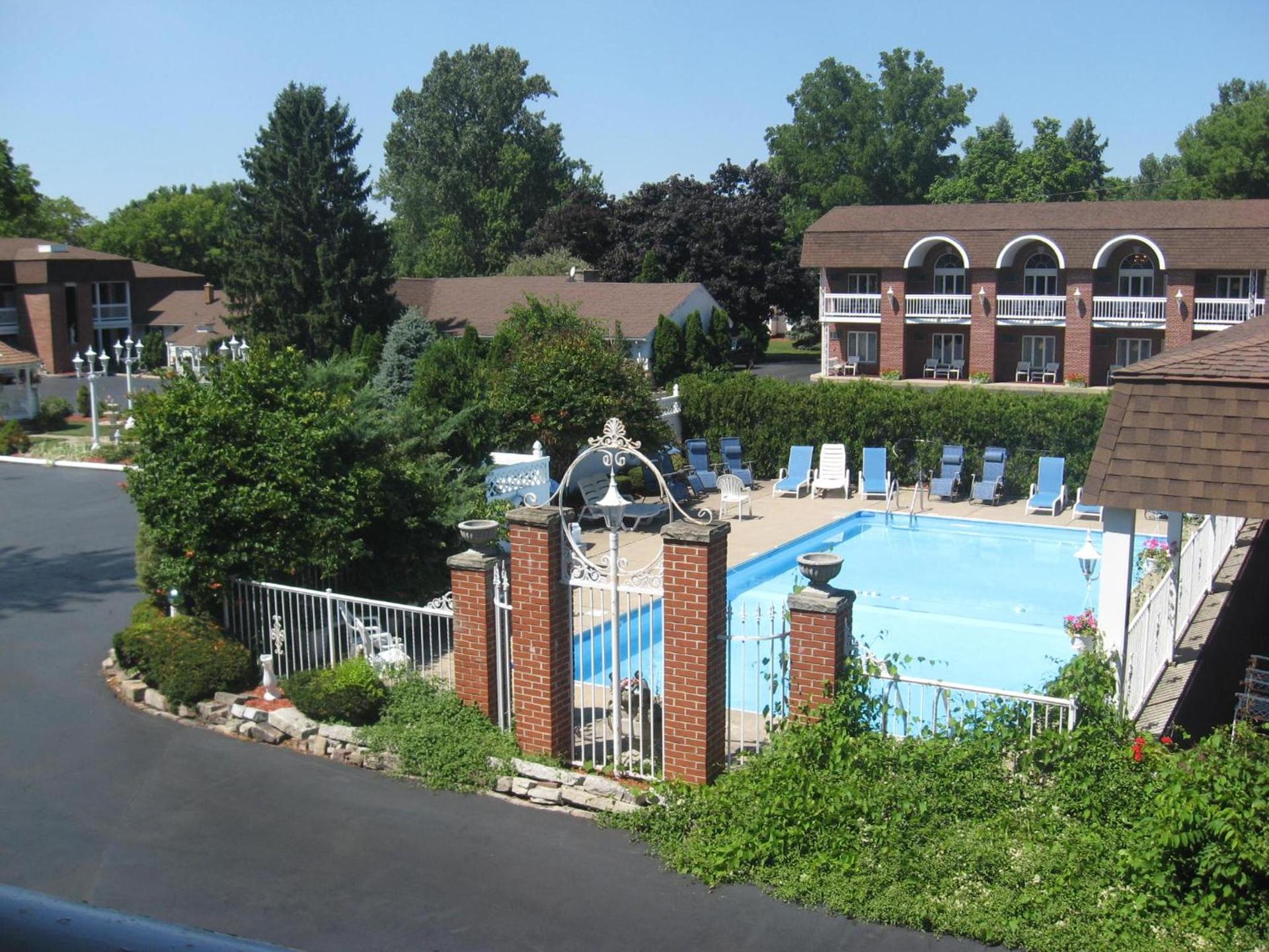 Lockport Inn and Suites photo 16