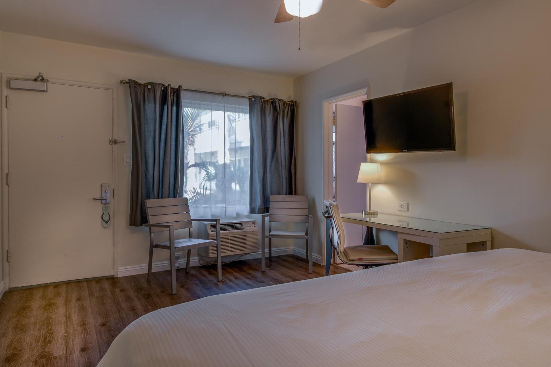 Bayside Hotel photo 34