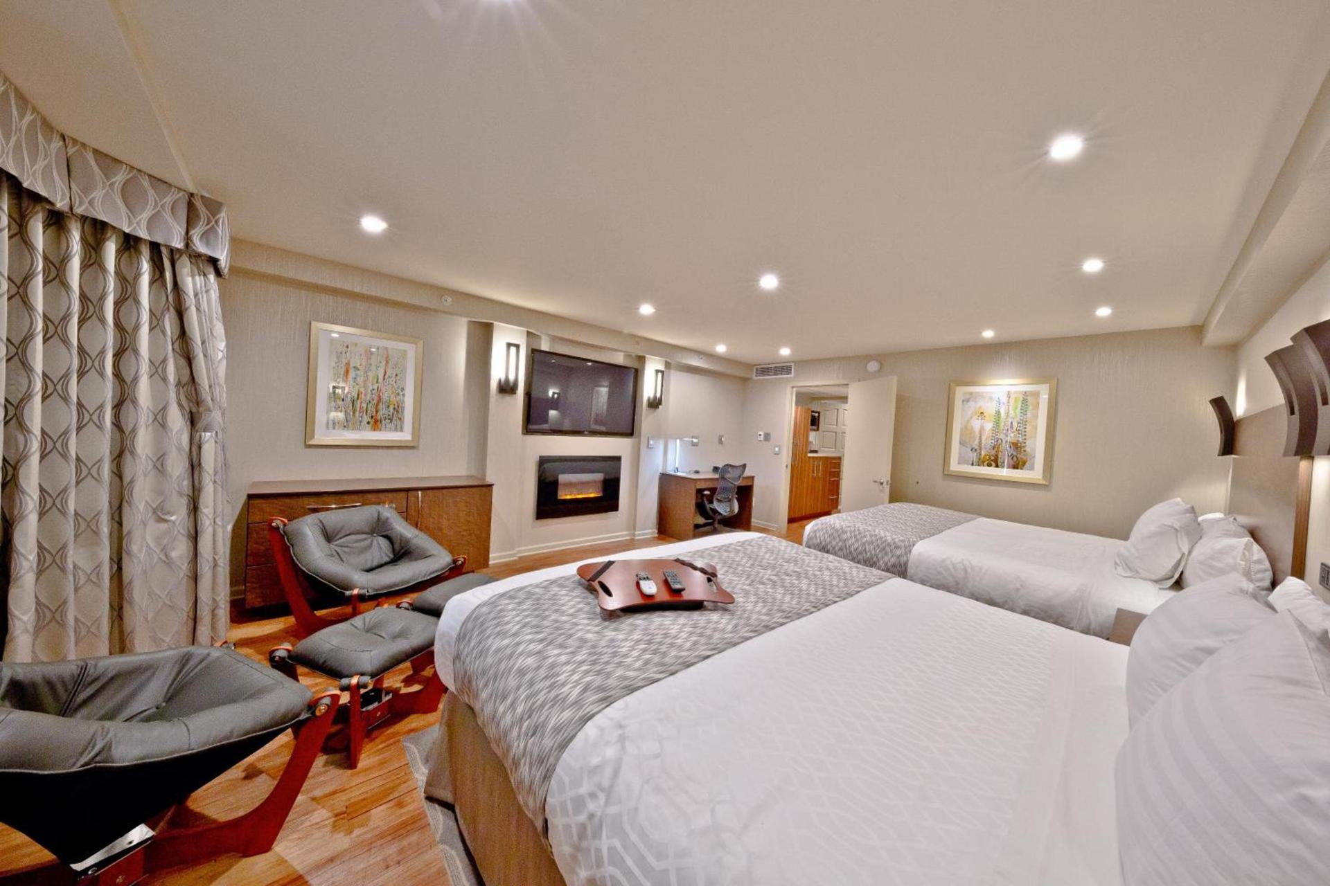 Hotel Strata photo 2