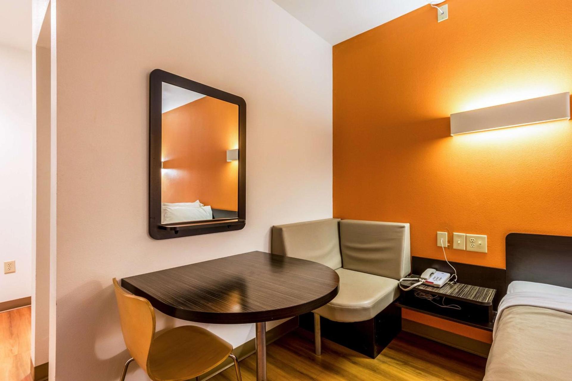 Motel 6-Jourdanton, TX photo 10