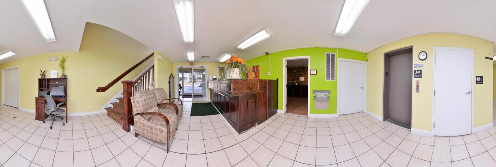 Douglas Inn & Suites photo 7