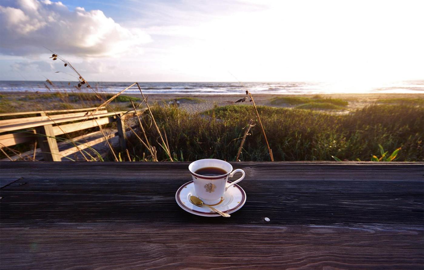 Surf Studio Beach Resort photo 54