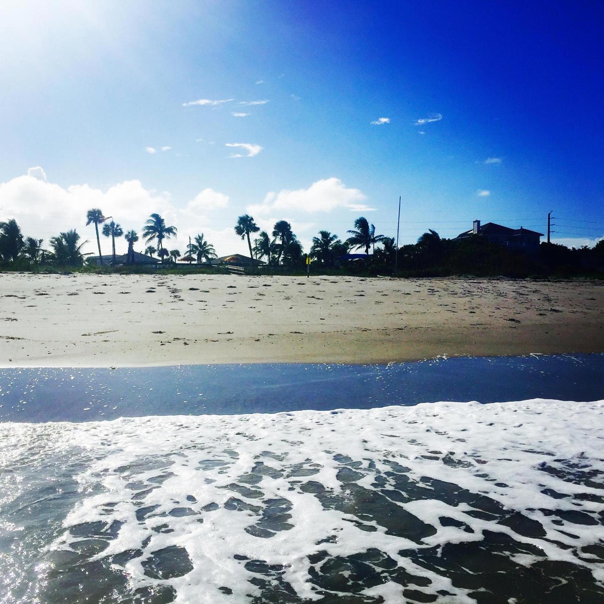 Surf Studio Beach Resort photo 64