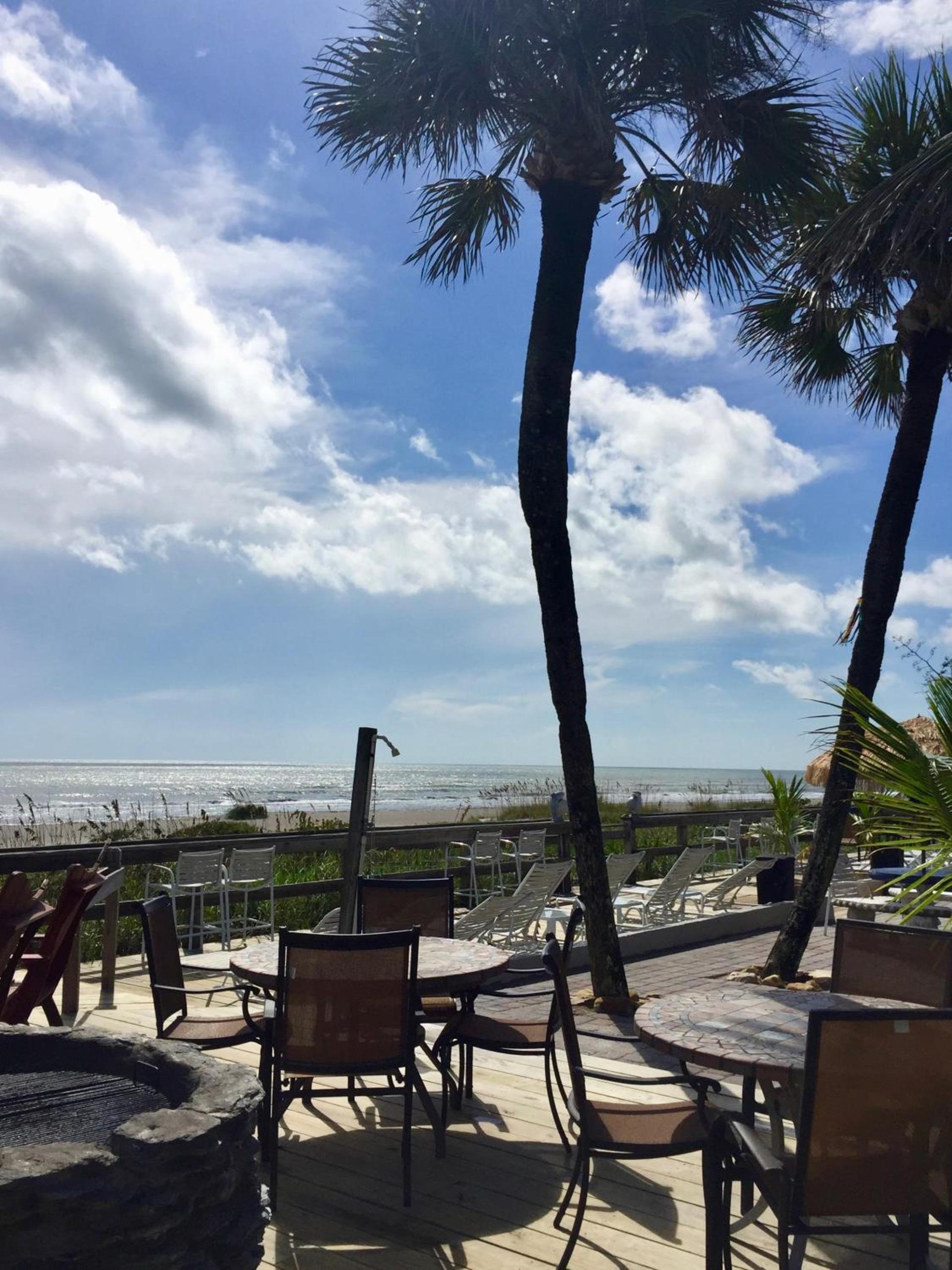 Surf Studio Beach Resort photo 66