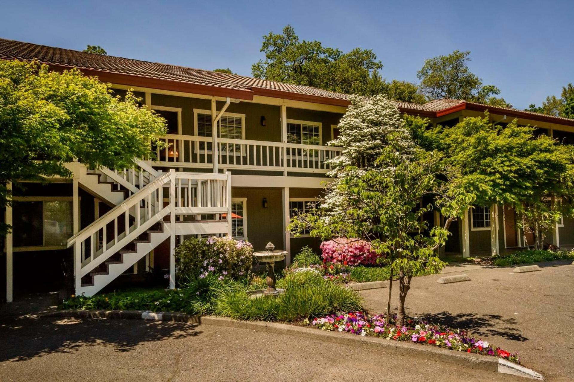 The Jack London Lodge photo 5