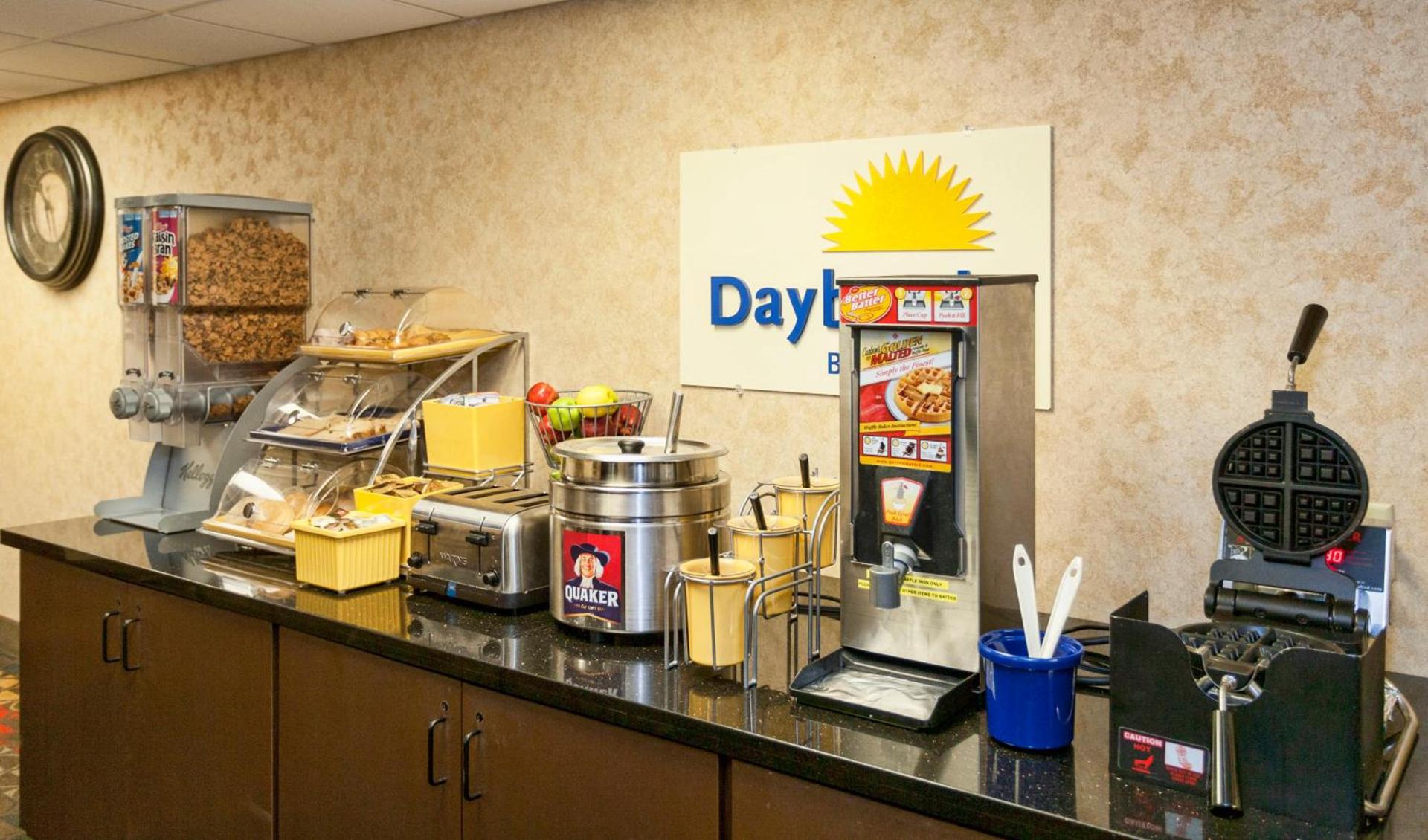 Days Inn by Wyndham Duluth Lakewalk photo 16