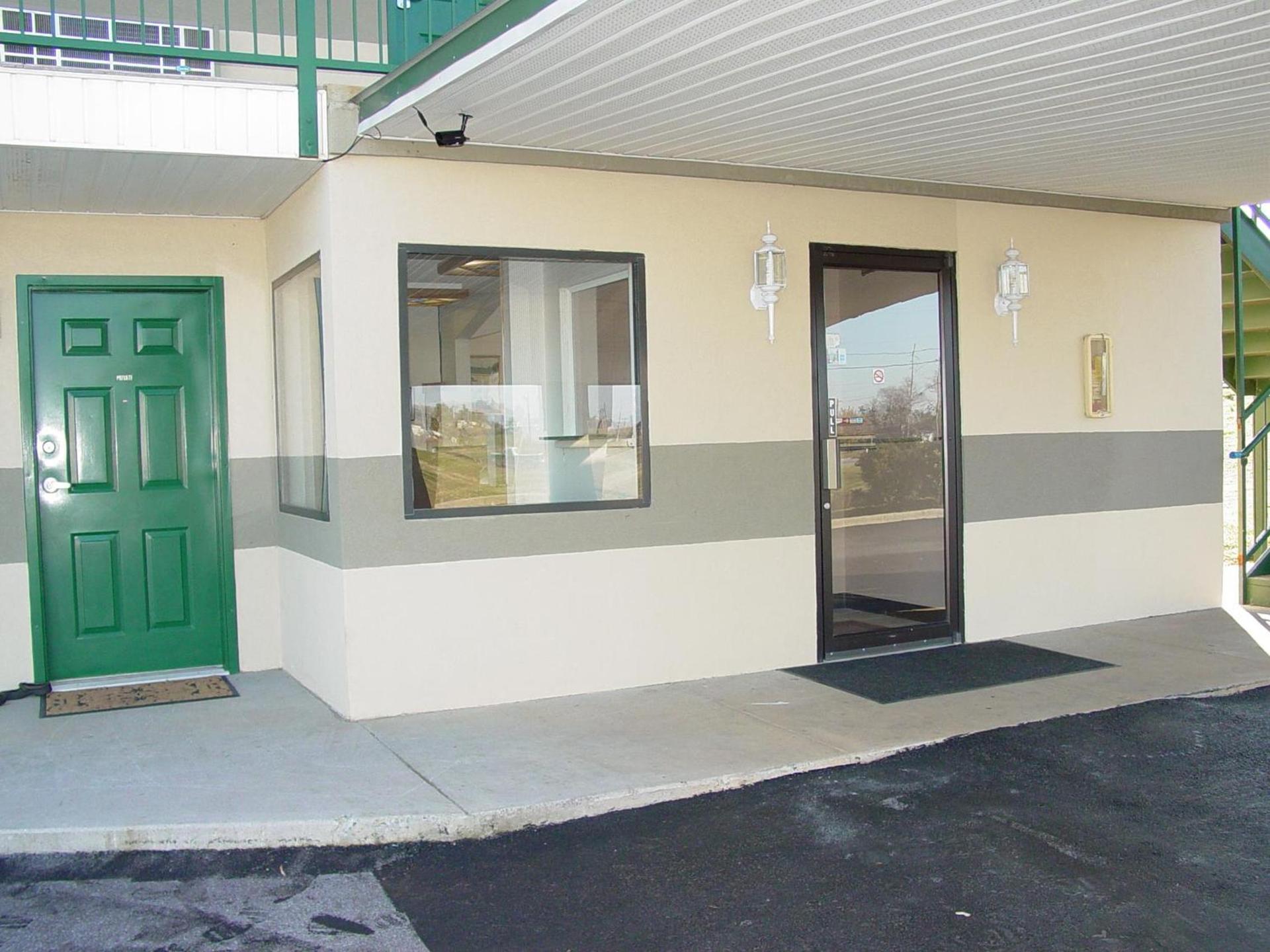 Garden Inn & Suites photo 18