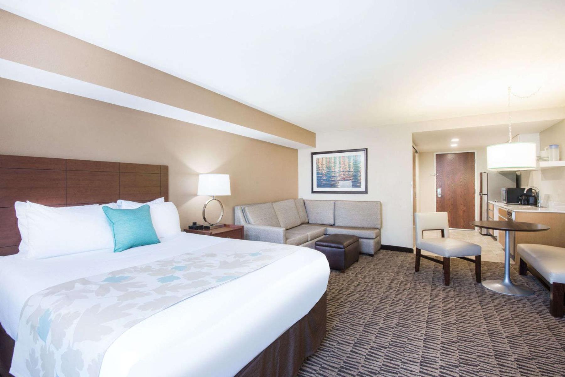 Hawthorn Extended Stay by Wyndham Saint Clairsville photo 26