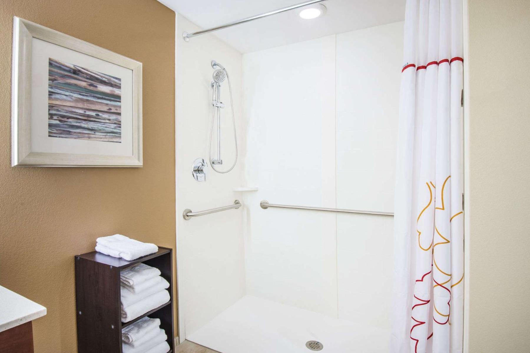 Hawthorn Extended Stay by Wyndham Saint Clairsville photo 33