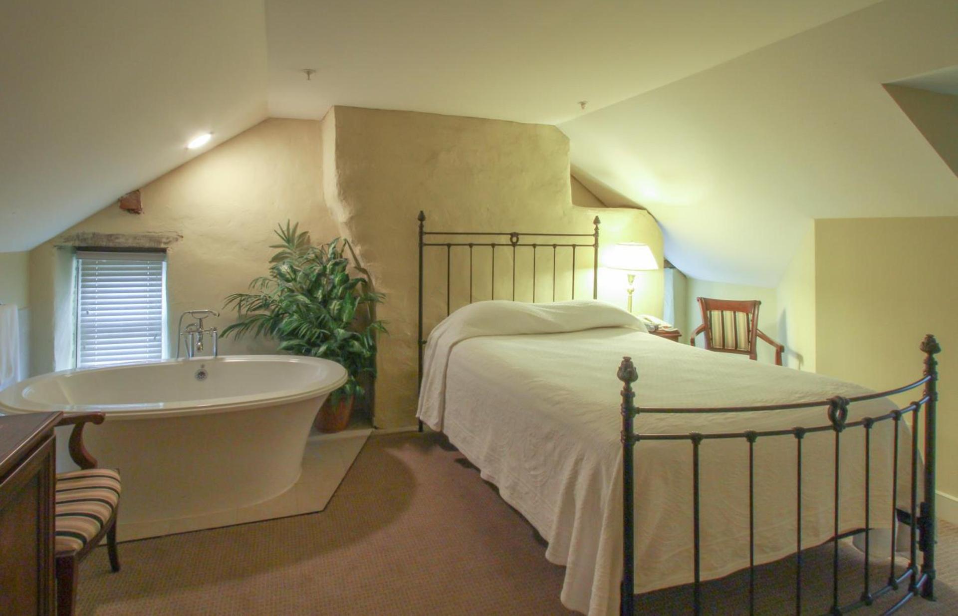 Joseph Ambler Inn photo 52