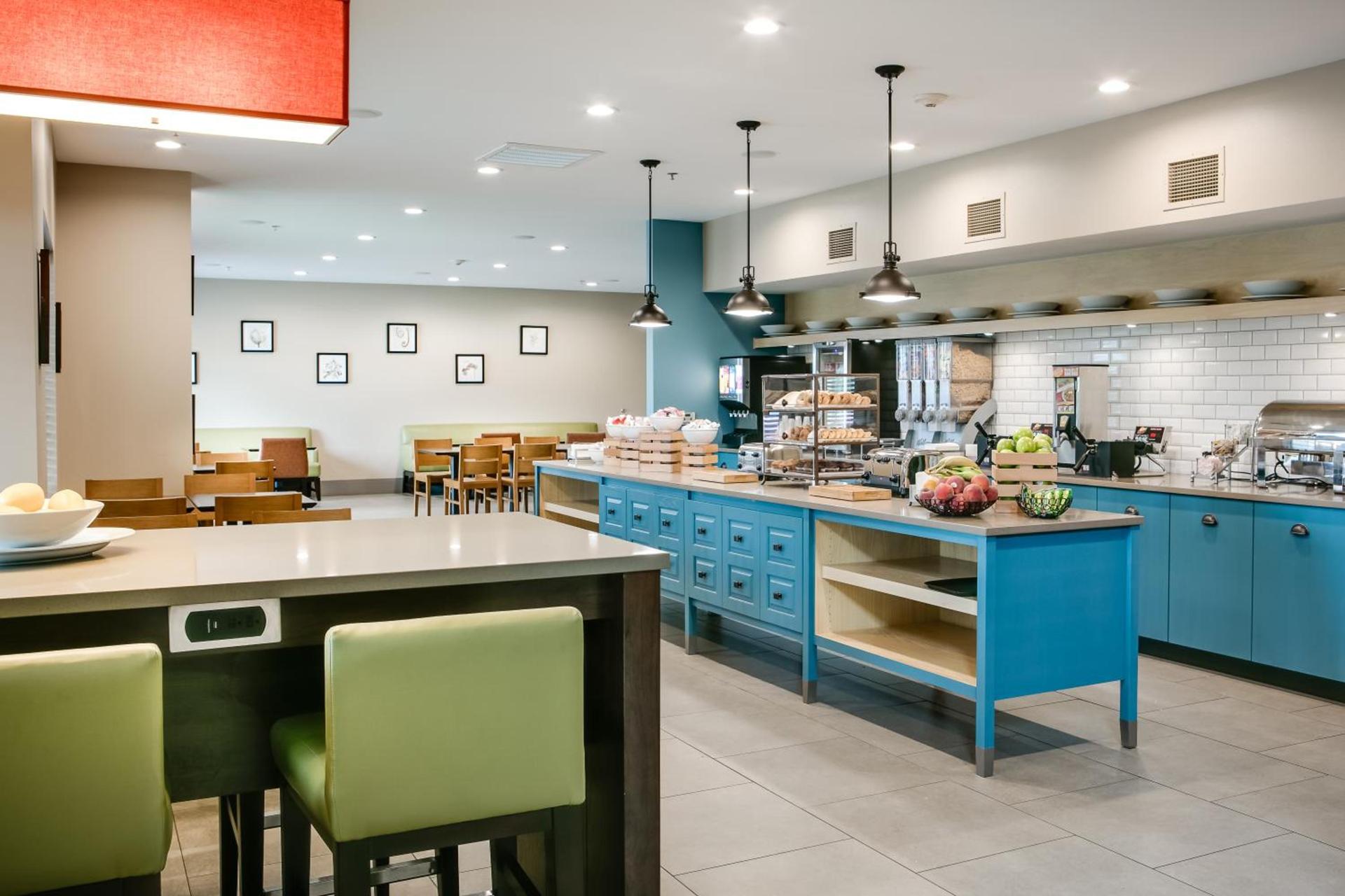 Country Inn & Suites by Radisson, Middleton - Madison West photo 28