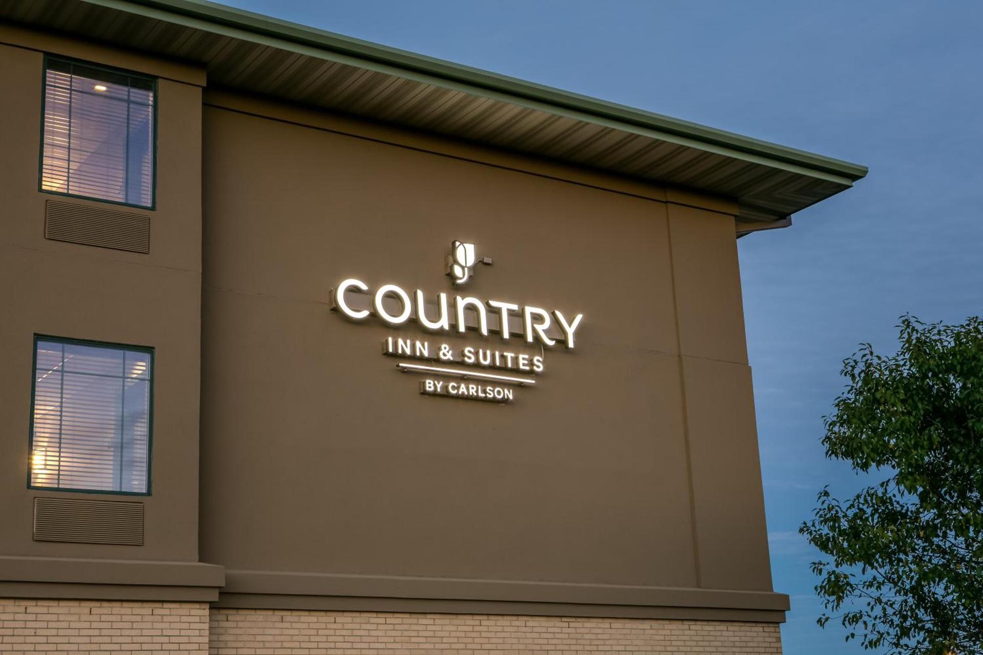 Country Inn & Suites by Radisson, Middleton - Madison West photo 34