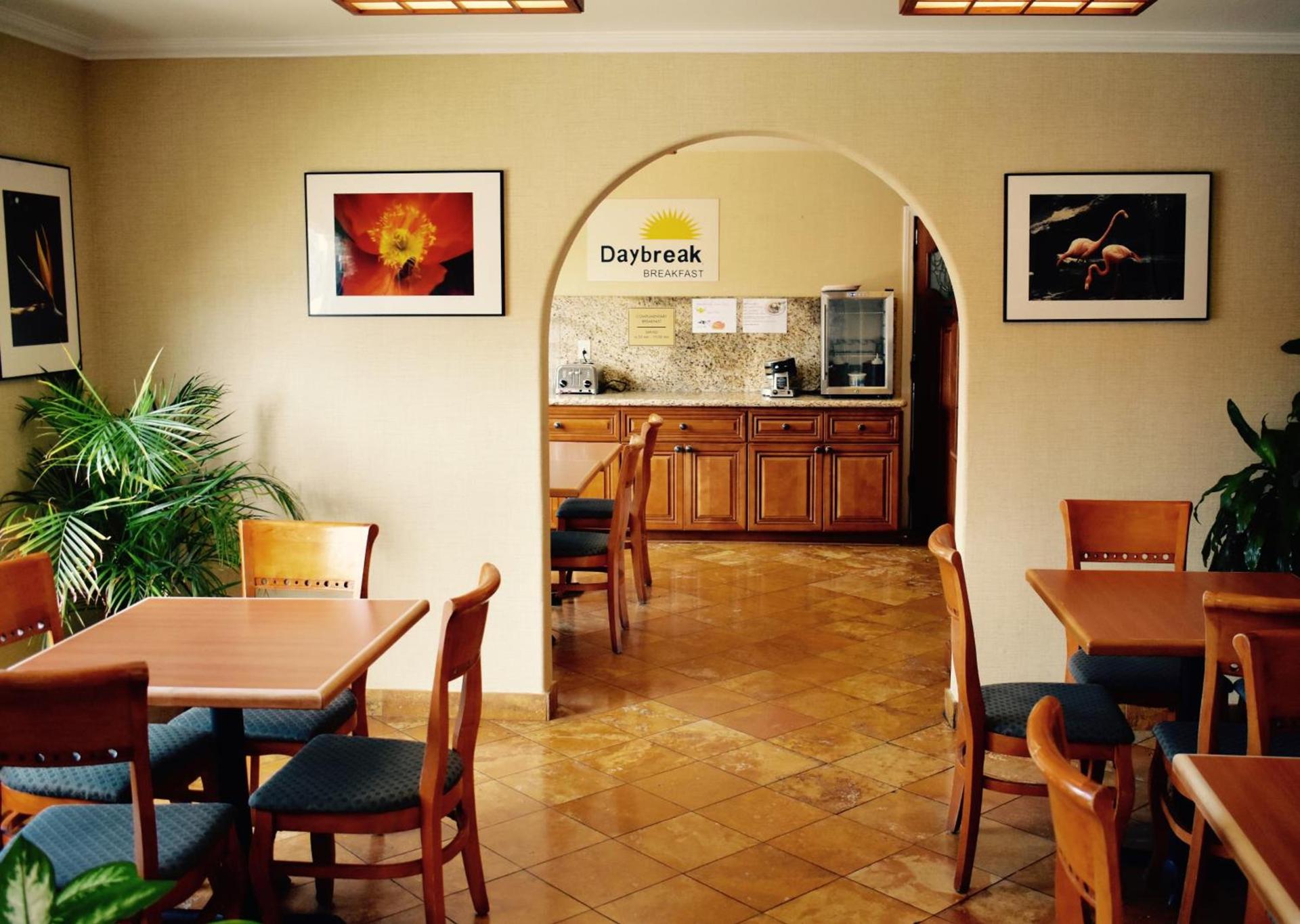 Days Inn by Wyndham Anaheim Near the Park photo 26