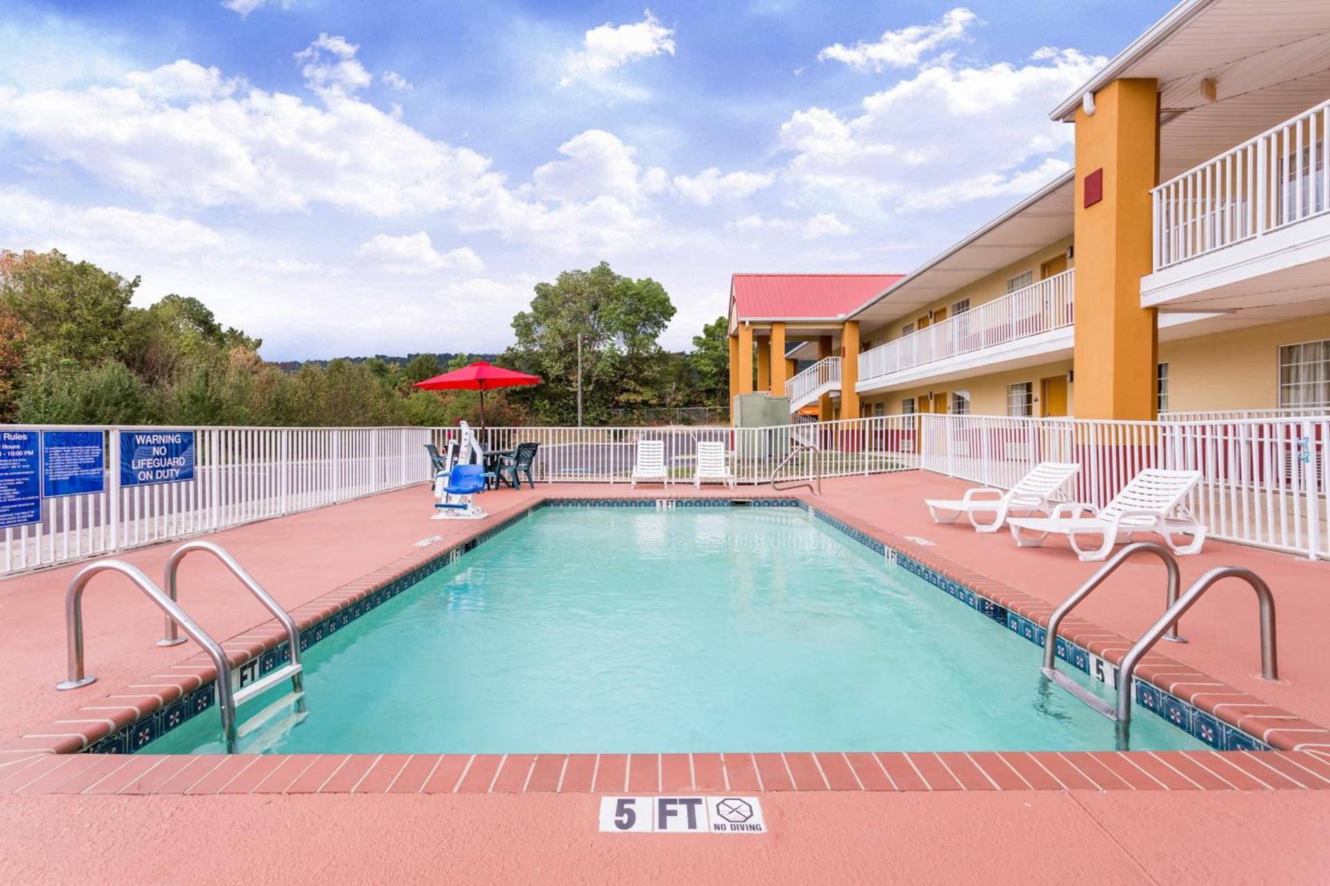 Days Inn by Wyndham Trenton photo 30