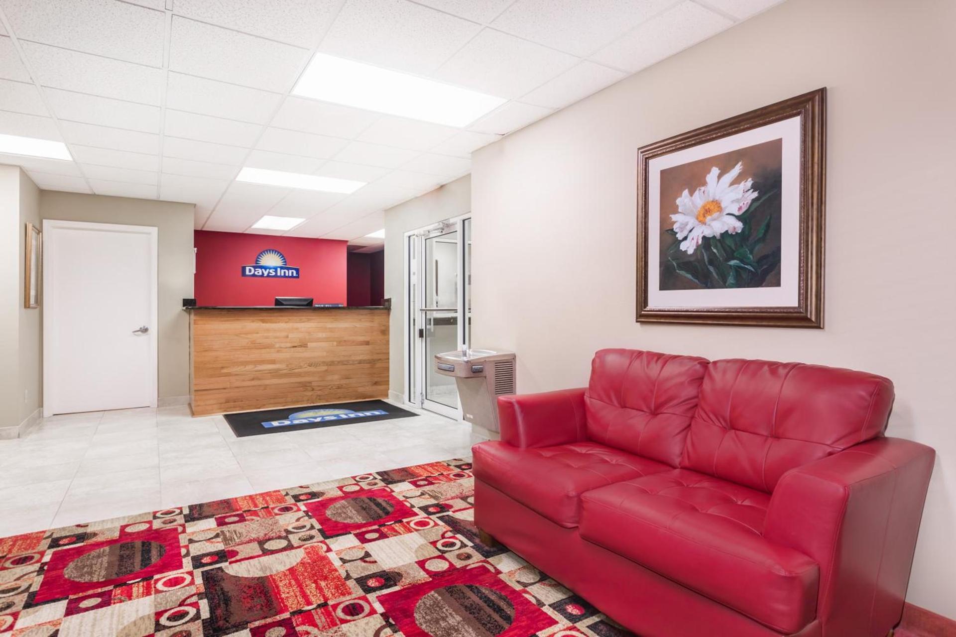 Days Inn by Wyndham Trenton photo 33