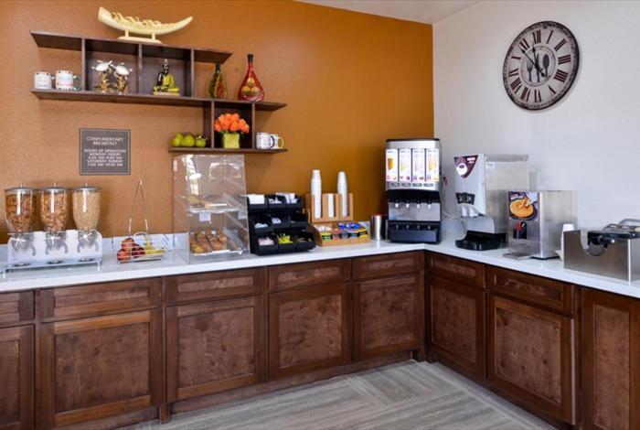 Scottish Inn & Suites - Conroe photo 15