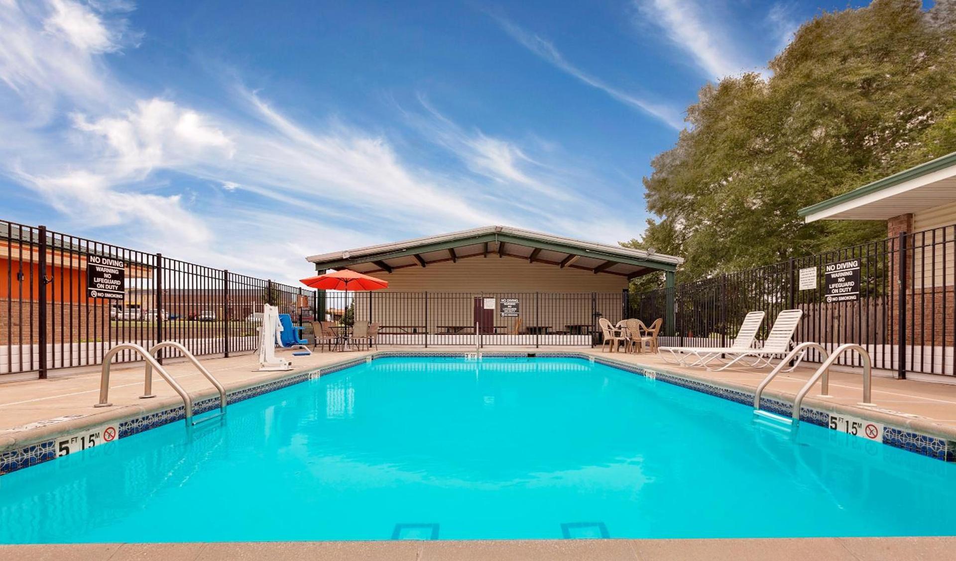 Super 8 by Wyndham Siloam Springs photo 20